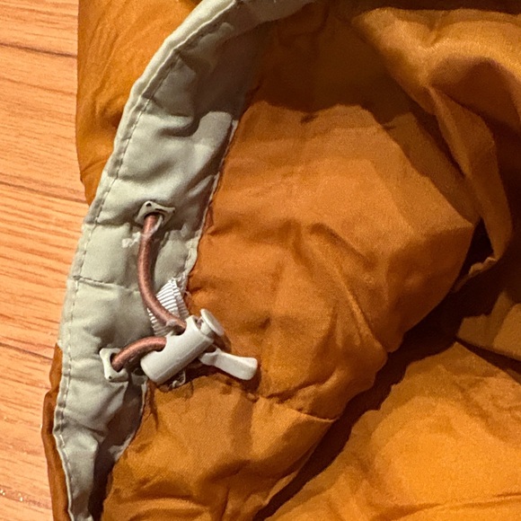 Helly Hansen Men's Brown and Cream Vest - Picture 8 of 9